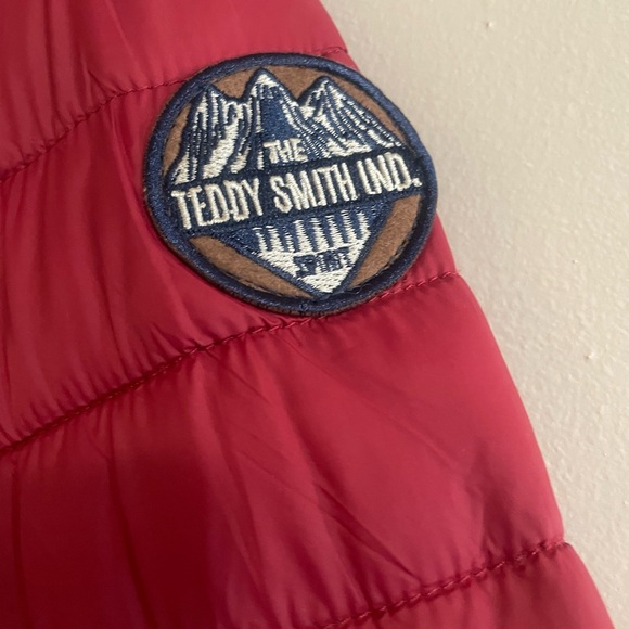 Men's Red Puffer Jacket - Picture 11 of 13